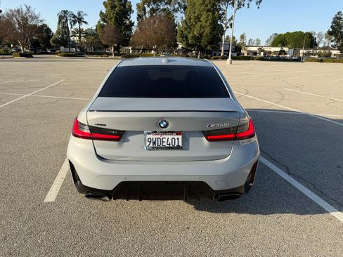 Used 2025 BMW M340i xDrive M340i xDrive Sedan 4D w/ Premium Package image 4