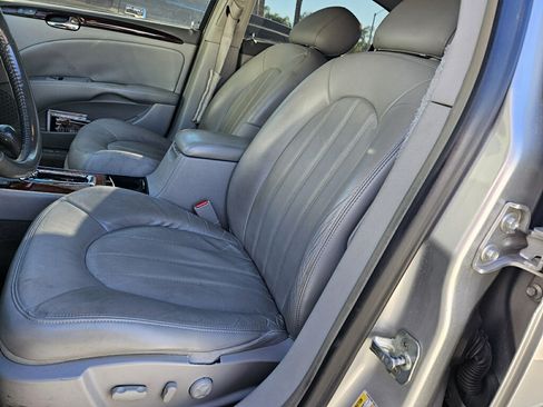 Used 2010 Buick Lucerne CXL image 9