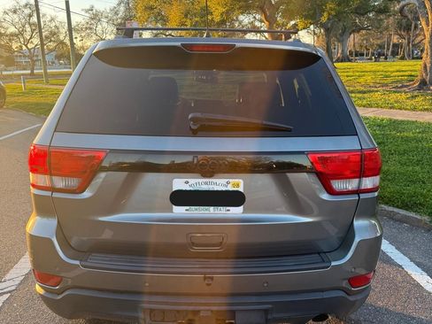 Used 2012 Jeep Grand Cherokee Altitude image 4