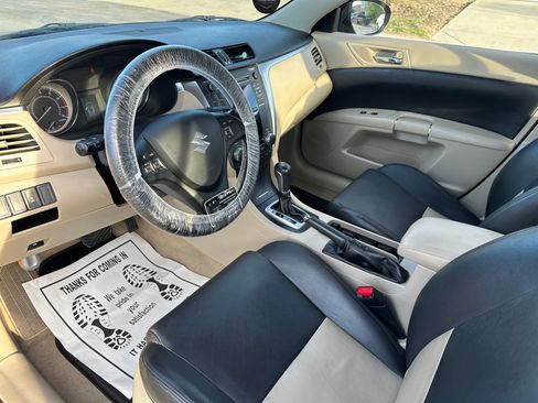 Used 2011 Suzuki Kizashi SE image 16