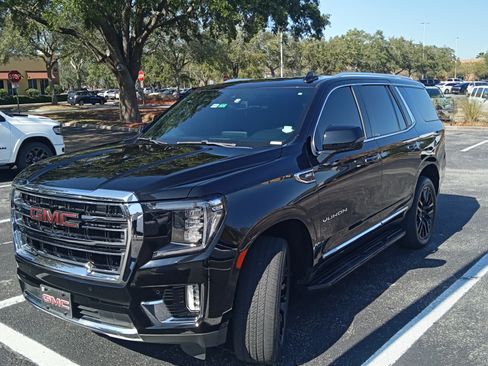 Used 2021 GMC Yukon SLT w/ Rear Media and Nav Package image 5