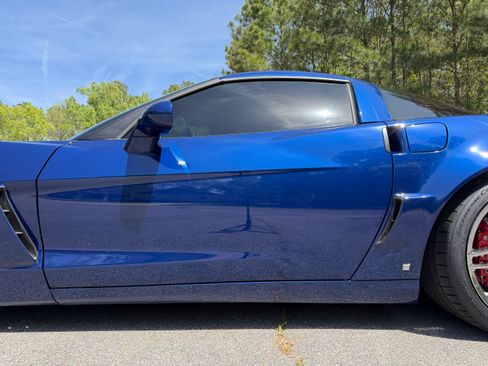 Used 2007 Chevrolet Corvette Z06 w/ Preferred Equipment Group image 12