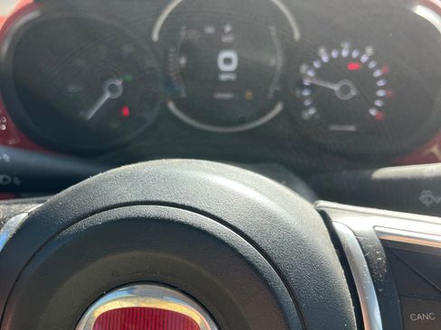 Used 2019 FIAT 500L Pop FWD image 23