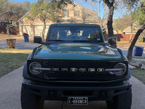 Used 2022 Ford Bronco Wildtrak image 6