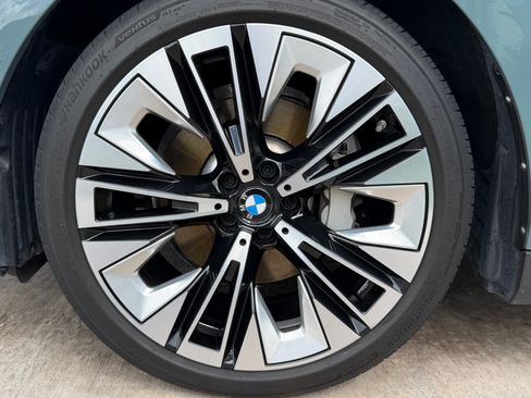 Used 2024 BMW 530i w/ Premium Package image 6