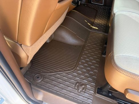 Used 2021 RAM 2500 Laramie AWD/4WD image 12