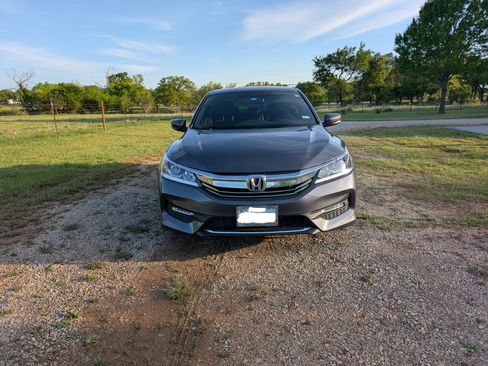 Used 2017 Honda Accord Sport Special Edition image 5
