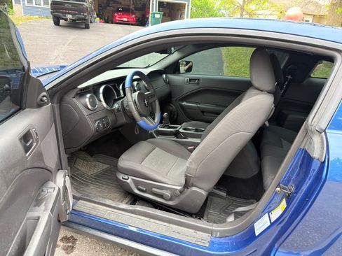 Used 2007 Ford Mustang Premium RWD image 6