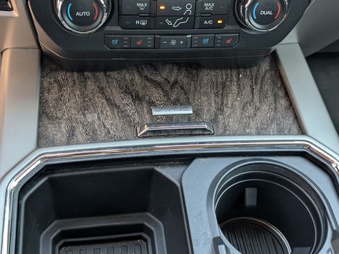 Used 2017 Ford F250 Lariat w/ Lariat Ultimate Package image 27