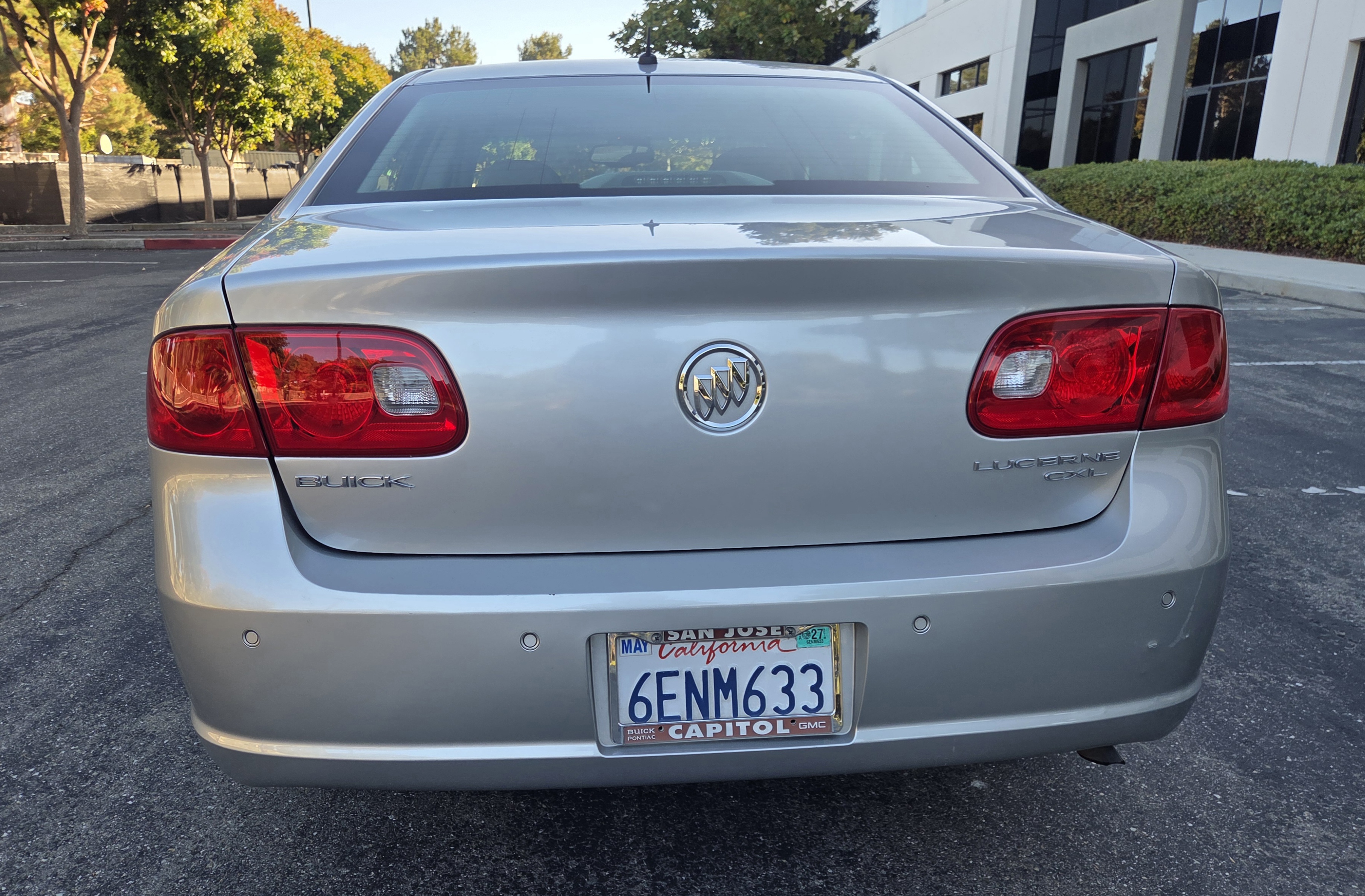 Used 2008 Buick Lucerne CXL w/ Driver Confidence Package FWD image 6