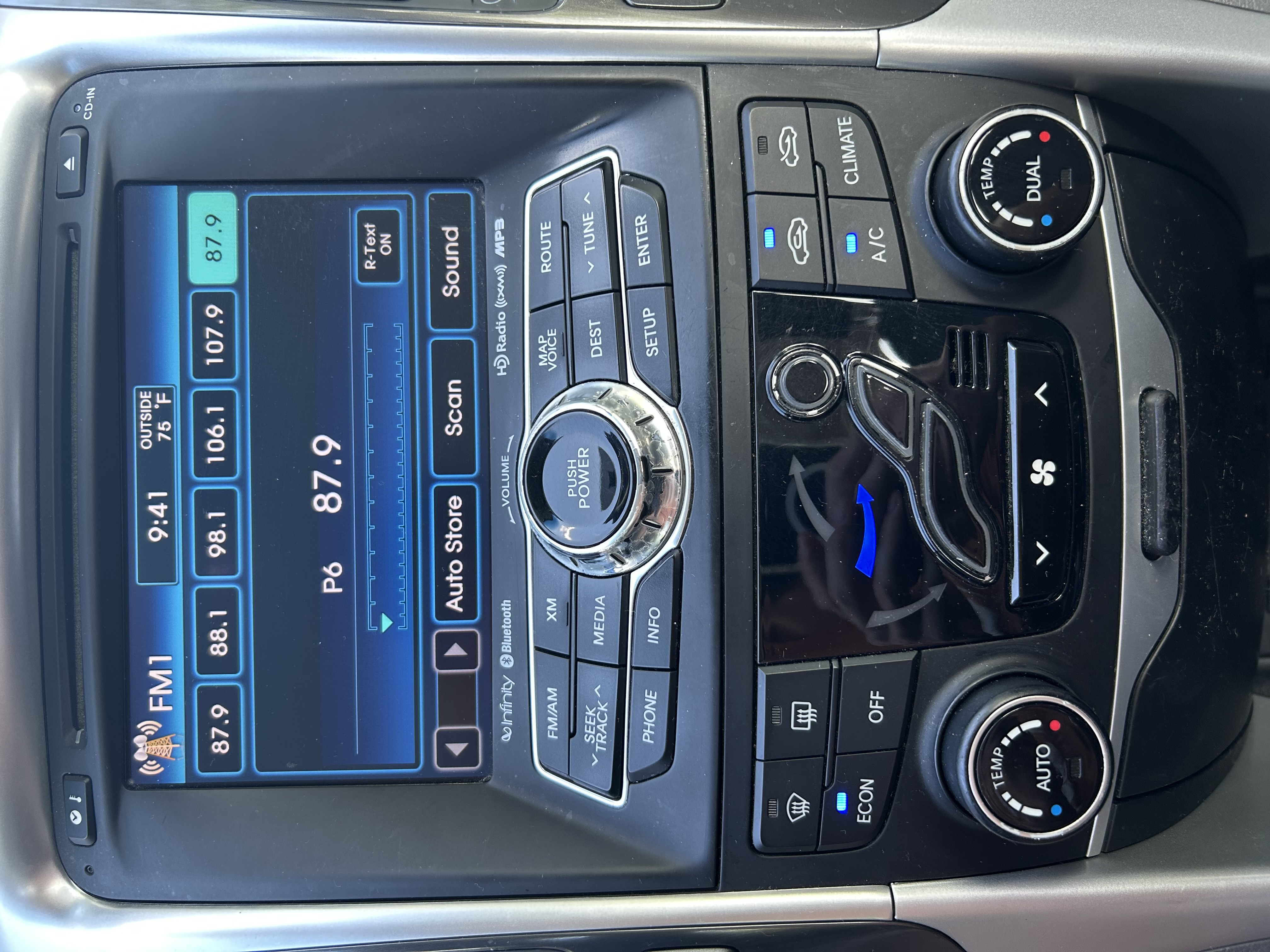 Used 2014 Hyundai Sonata Limited w/ Panoramic Sunroof Package 02 FWD image 11