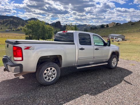 Used 2014 GMC Sierra 2500 SLE AWD/4WD image 9