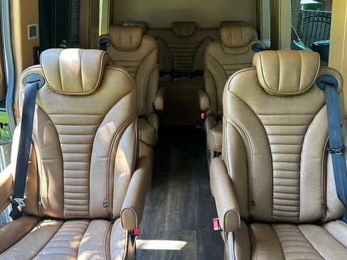 Used 2025 Mercedes-Benz Sprinter 2500 image 10