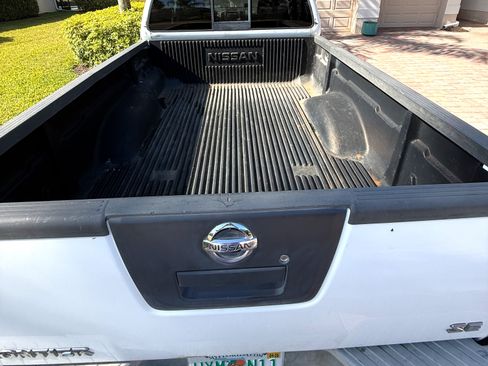 Used 2008 Nissan Frontier SE image 8