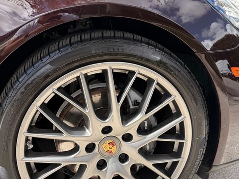 Used 2023 Porsche Panamera image 13