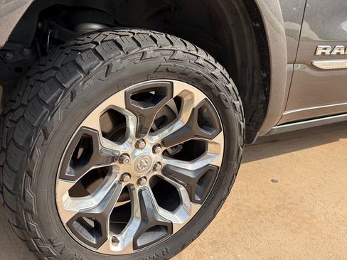 Used 2019 RAM 1500 Limited AWD/4WD image 9