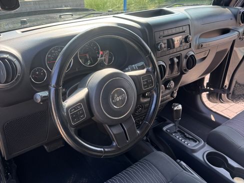 Used 2011 Jeep Wrangler Sport AWD/4WD image 9
