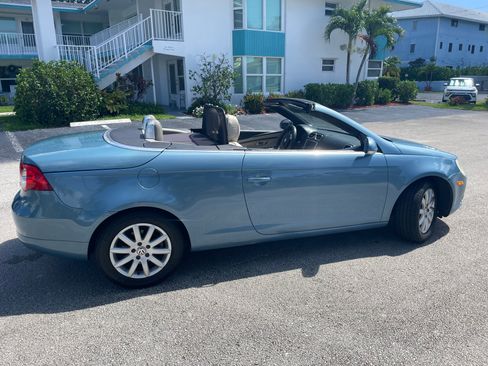 Used 2007 Volkswagen Eos 2.0T FWD image 14