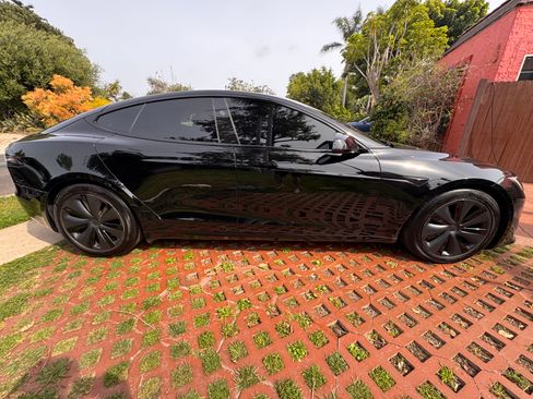 Used 2023 Tesla Model S Standard Range image 4