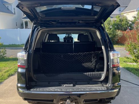 Used 2016 Toyota 4Runner Limited w/ Preferred Accessory Package AWD/4WD image 5
