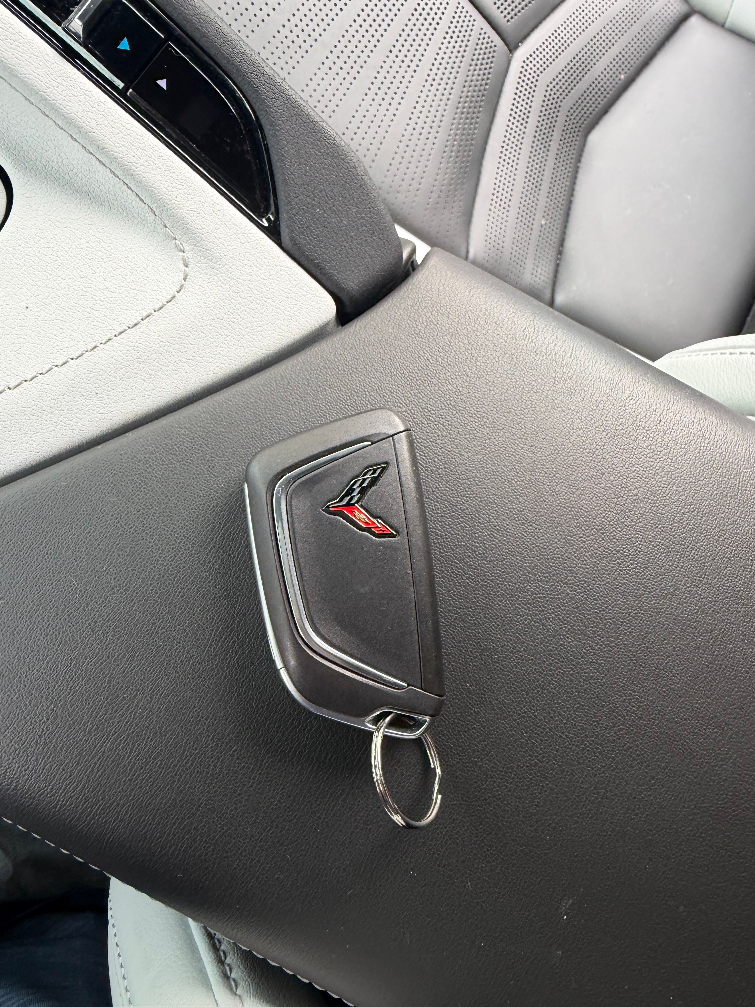 Used 2024 Chevrolet Corvette Stingray Preferred Cpe w/ Z51 Performance Package RWD image 21