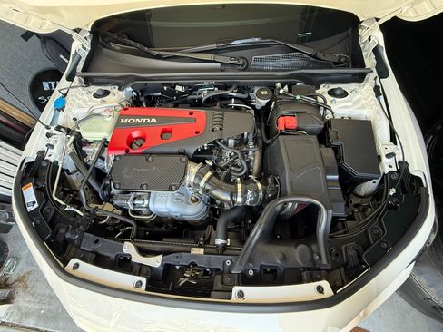 Used 2025 Honda Civic Type R image 13