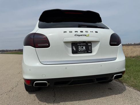 Used 2012 Porsche Cayenne S image 10
