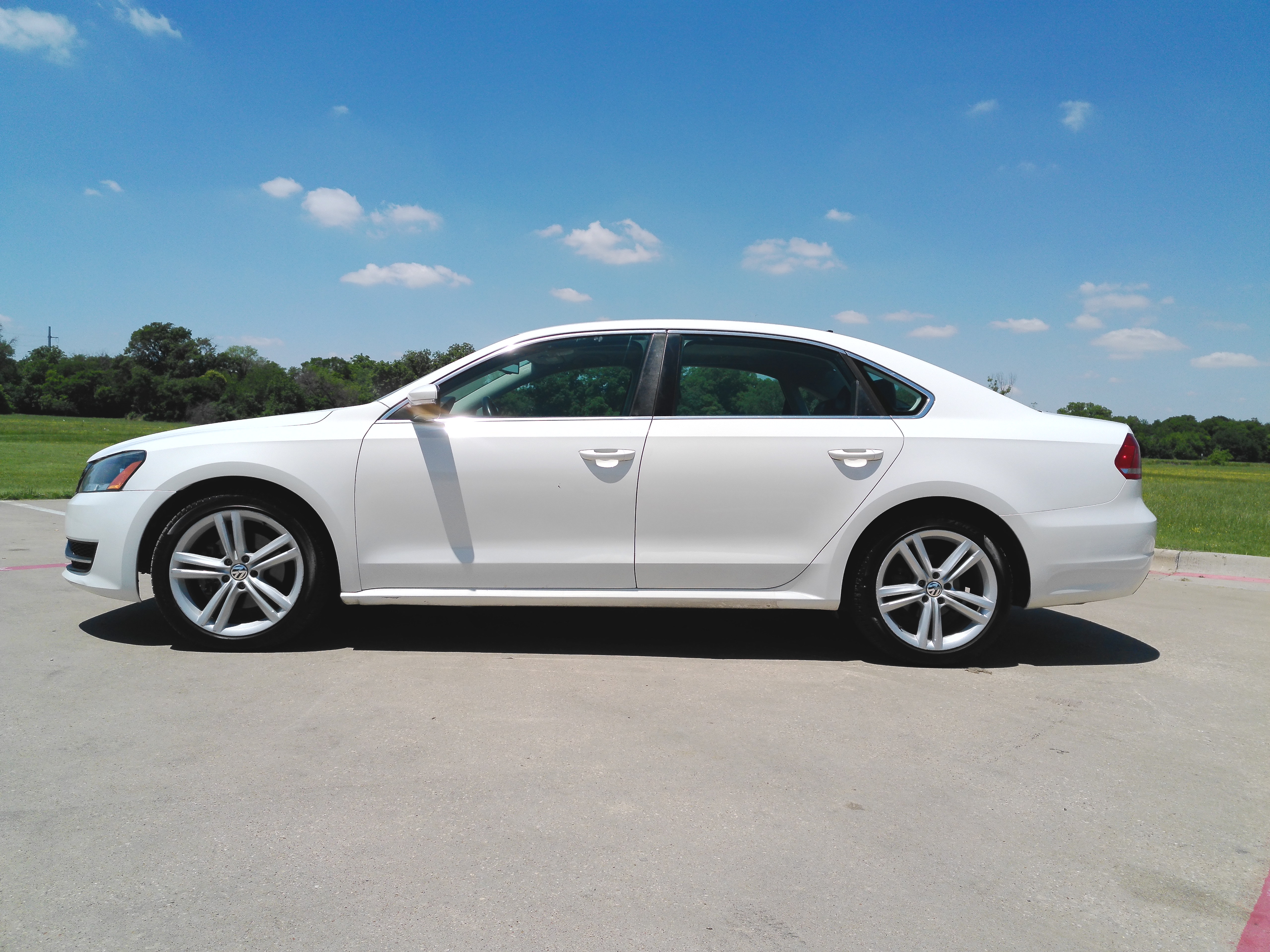 Used 2014 Volkswagen Passat 1.8T SE FWD image 4