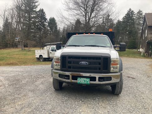 Used 2008 Ford F550 4x4 Regular Cab Super Duty image 4