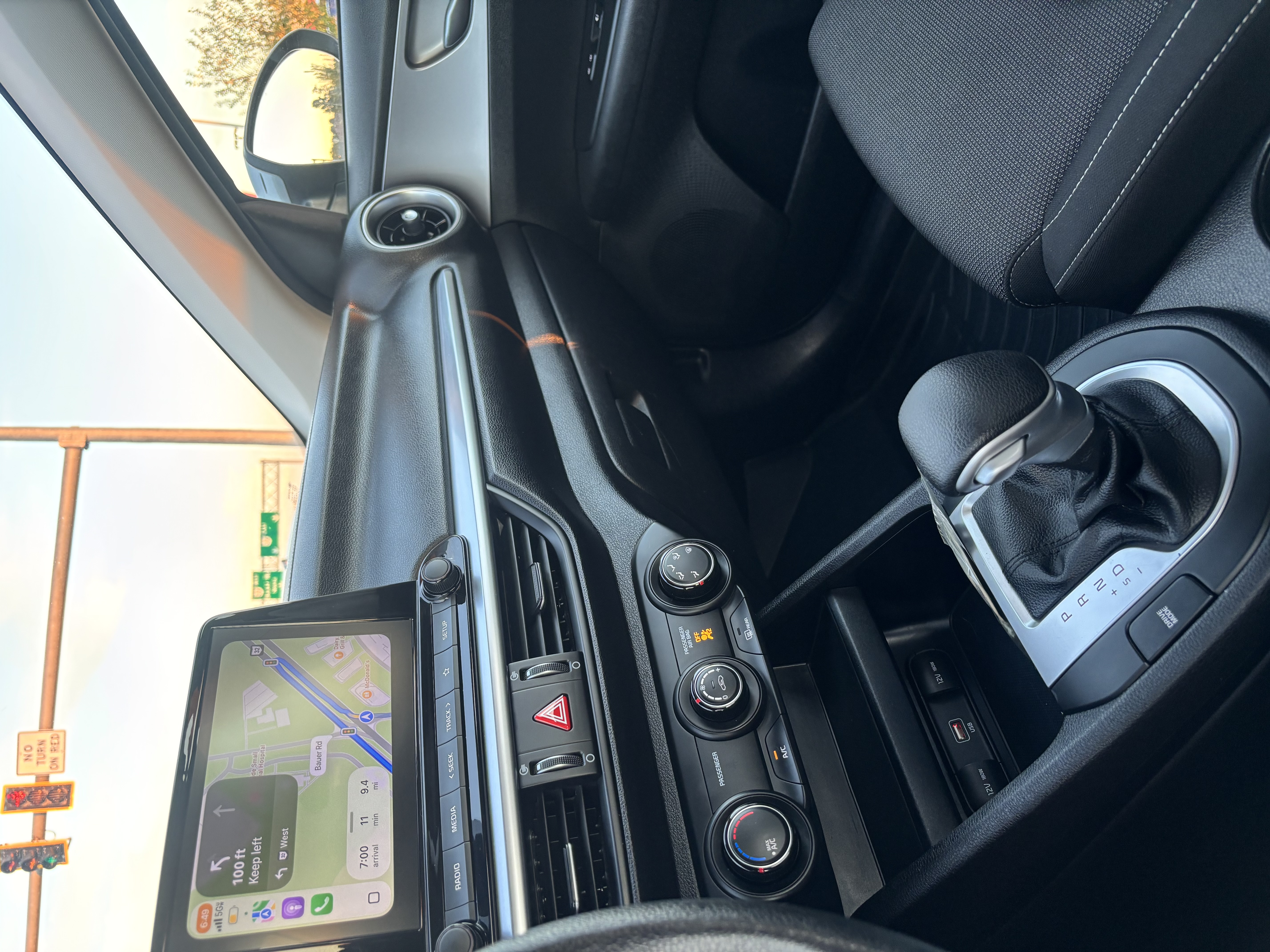 Used 2022 Kia Forte LXS FWD image 2