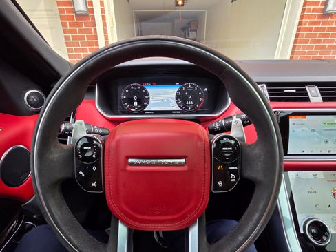 Used 2021 Land Rover Range Rover Sport HST image 8