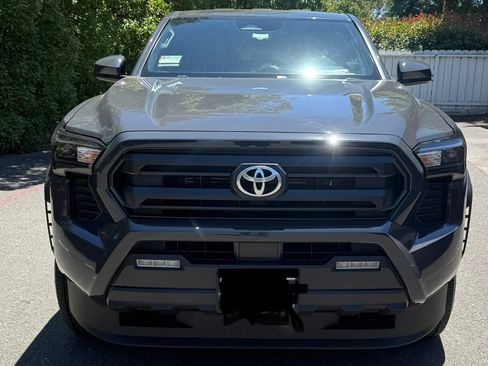 Used 2024 Toyota Tacoma SR5 AWD/4WD image 1