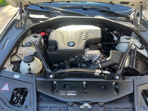 Used 2013 BMW 528i Sedan image 5