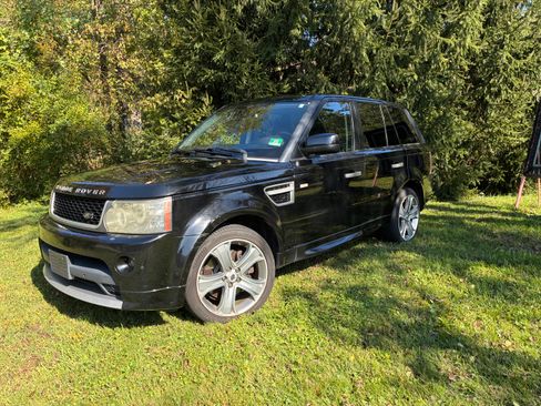 Used 2011 Land Rover Range Rover Sport HSE image 9