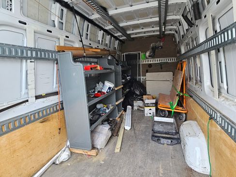 Used 2019 Freightliner Sprinter 3500 image 17