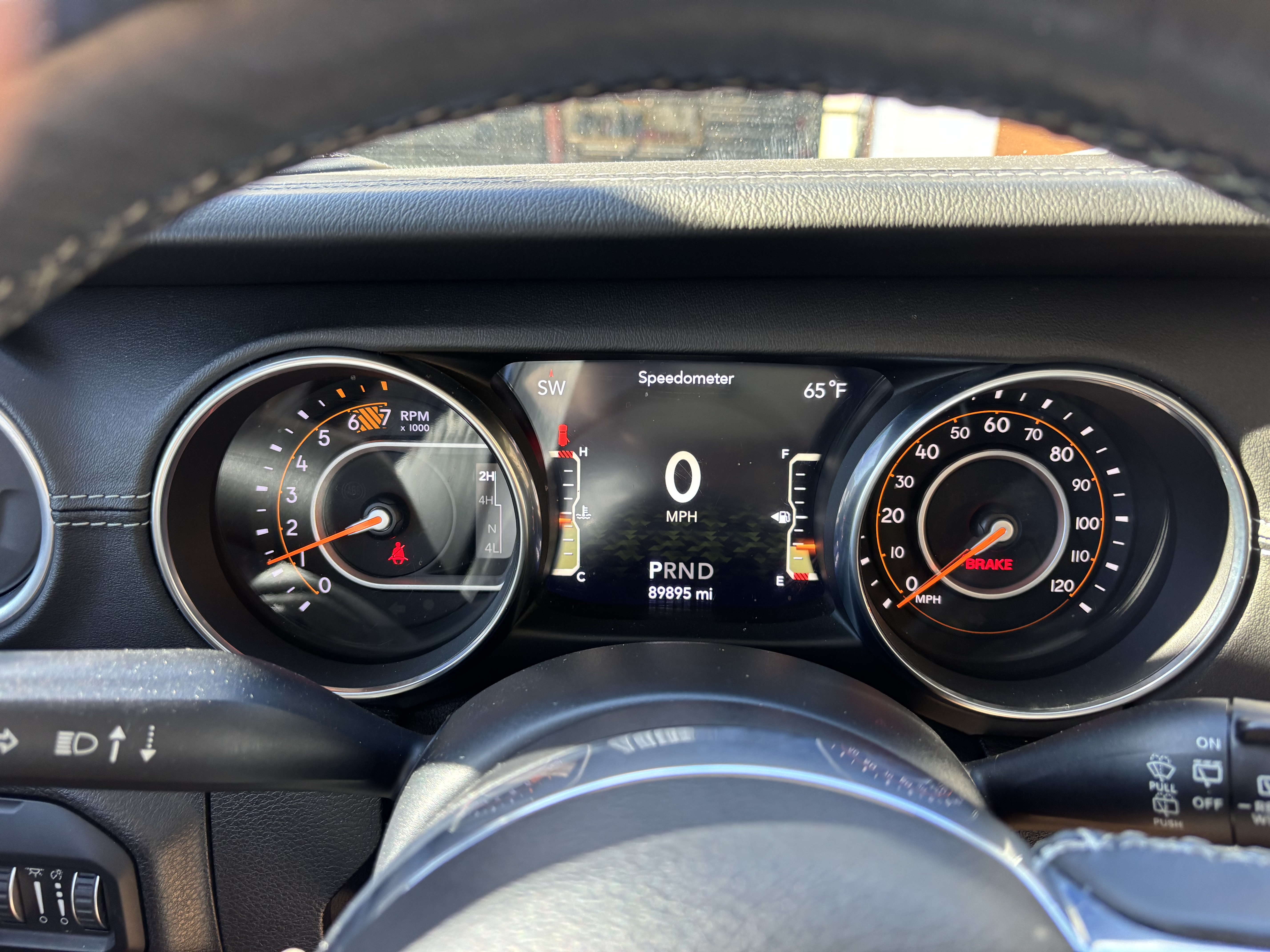 Used 2018 Jeep Wrangler Unlimited Sahara w/ Dual Top Group AWD/4WD image 15