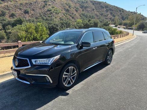 Used 2018 Acura MDX FWD w/ Advance Package image 2
