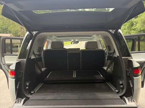 Used 2023 Rivian R1S Adventure AWD/4WD image 18