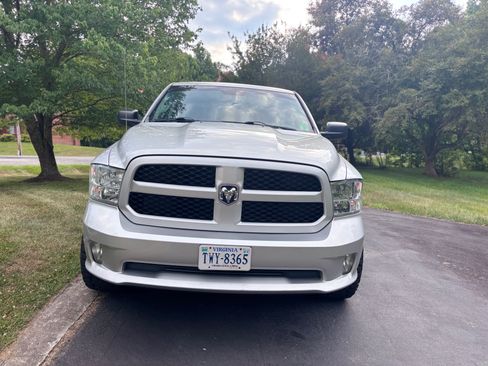 Used 2015 RAM 1500 Express AWD/4WD image 12