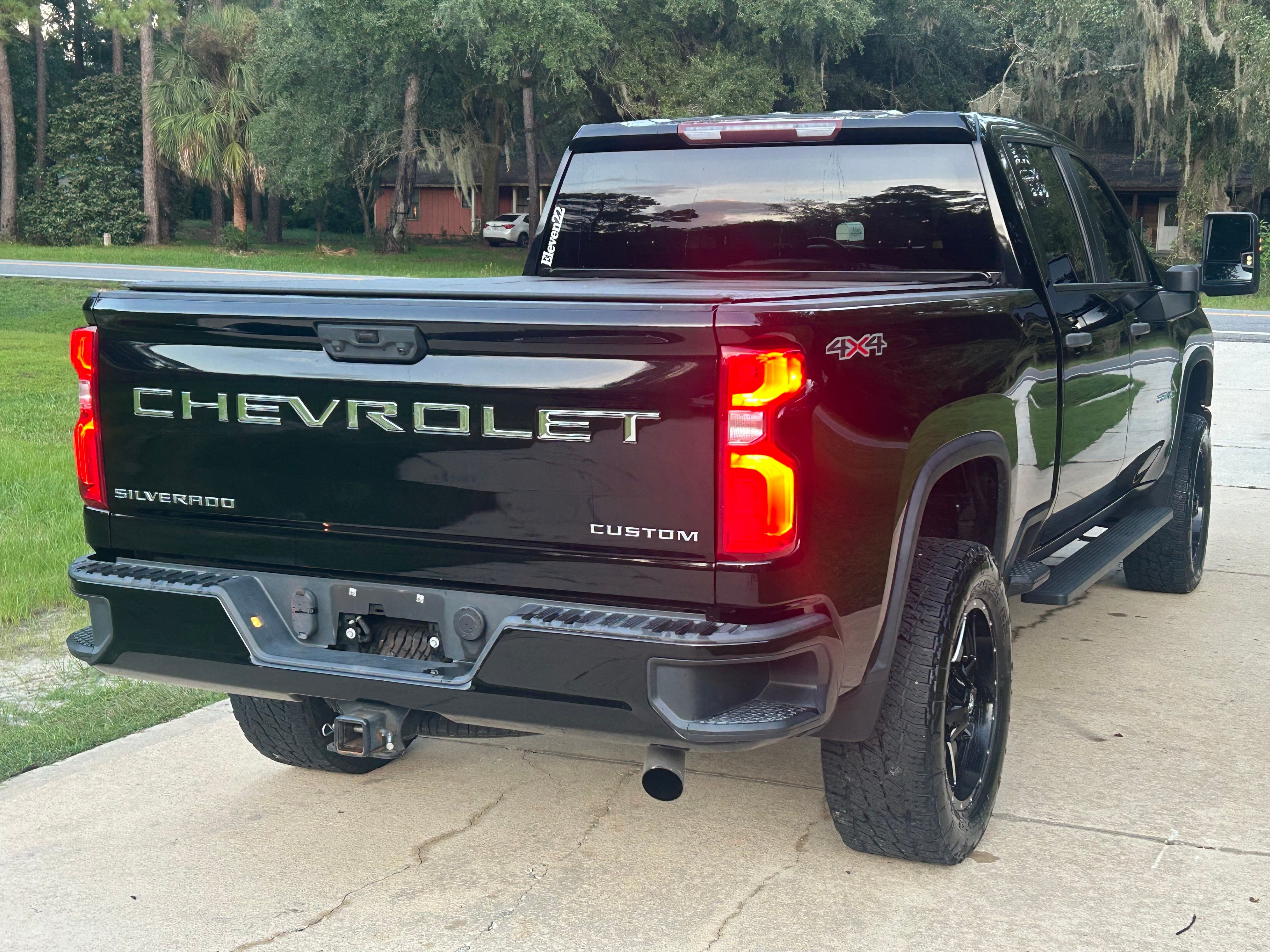 Used 2021 Chevrolet Silverado 2500 Custom w/ Custom Value Package AWD/4WD image 9