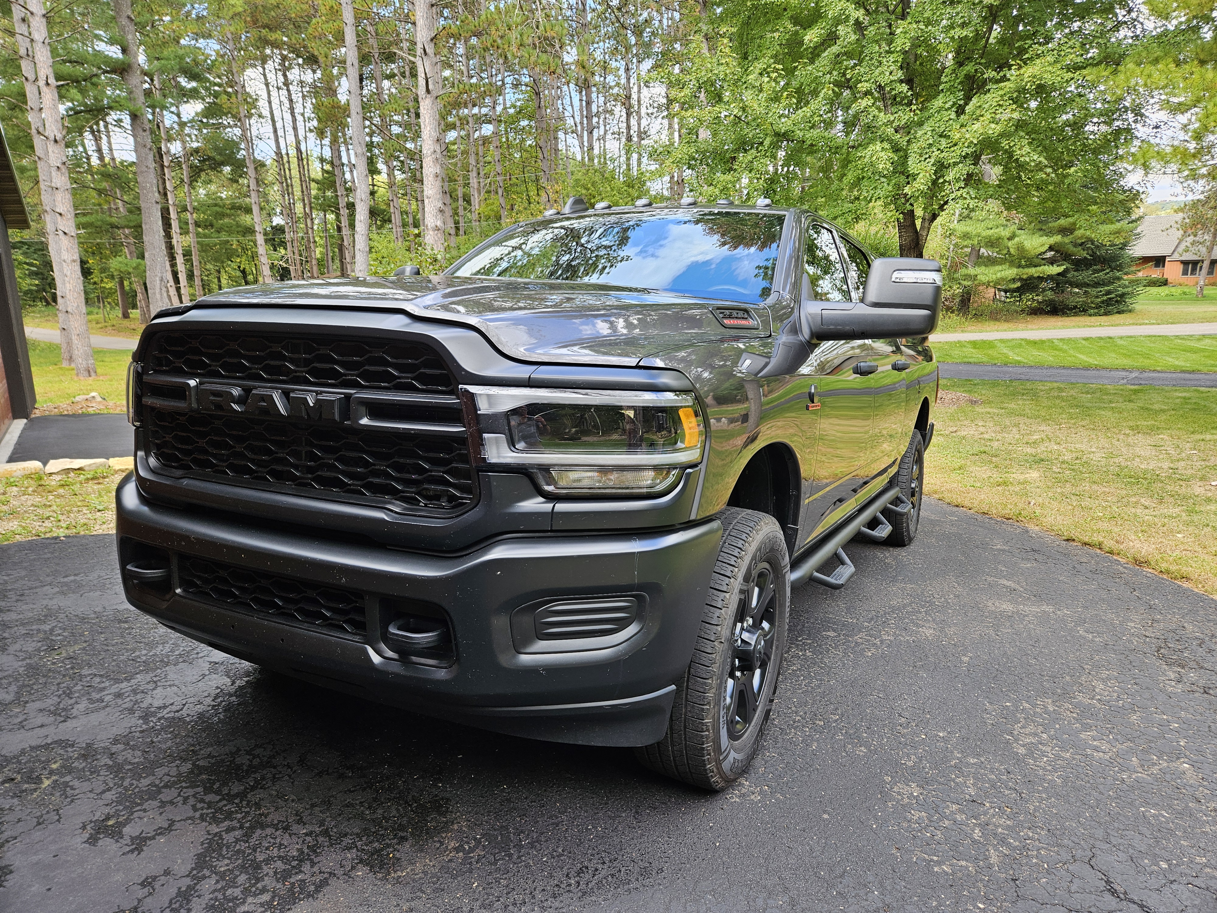 Used 2024 RAM 2500 Tradesman w/ Snow Chief Group AWD/4WD image 4
