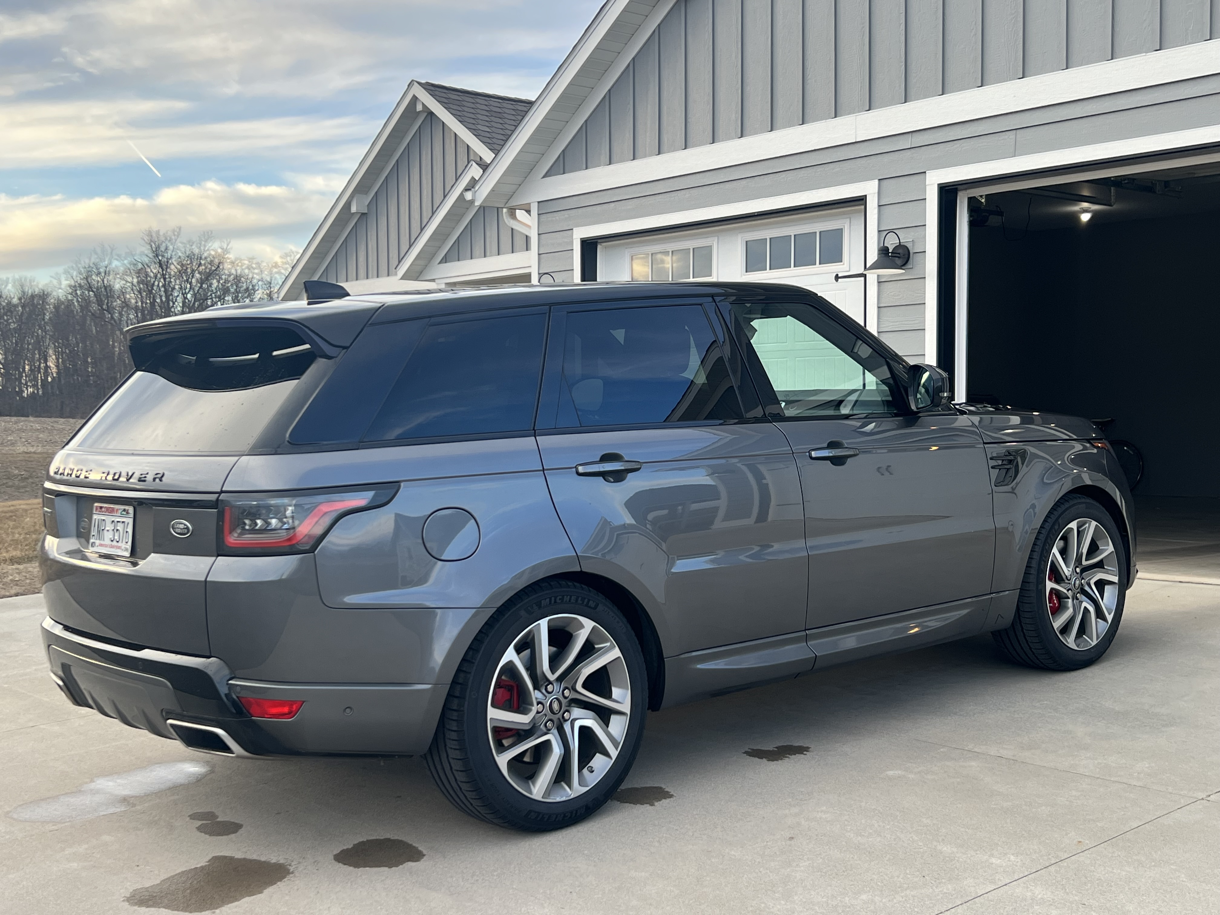 Used 2018 Land Rover Range Rover Sport HSE Dynamic AWD/4WD image 4