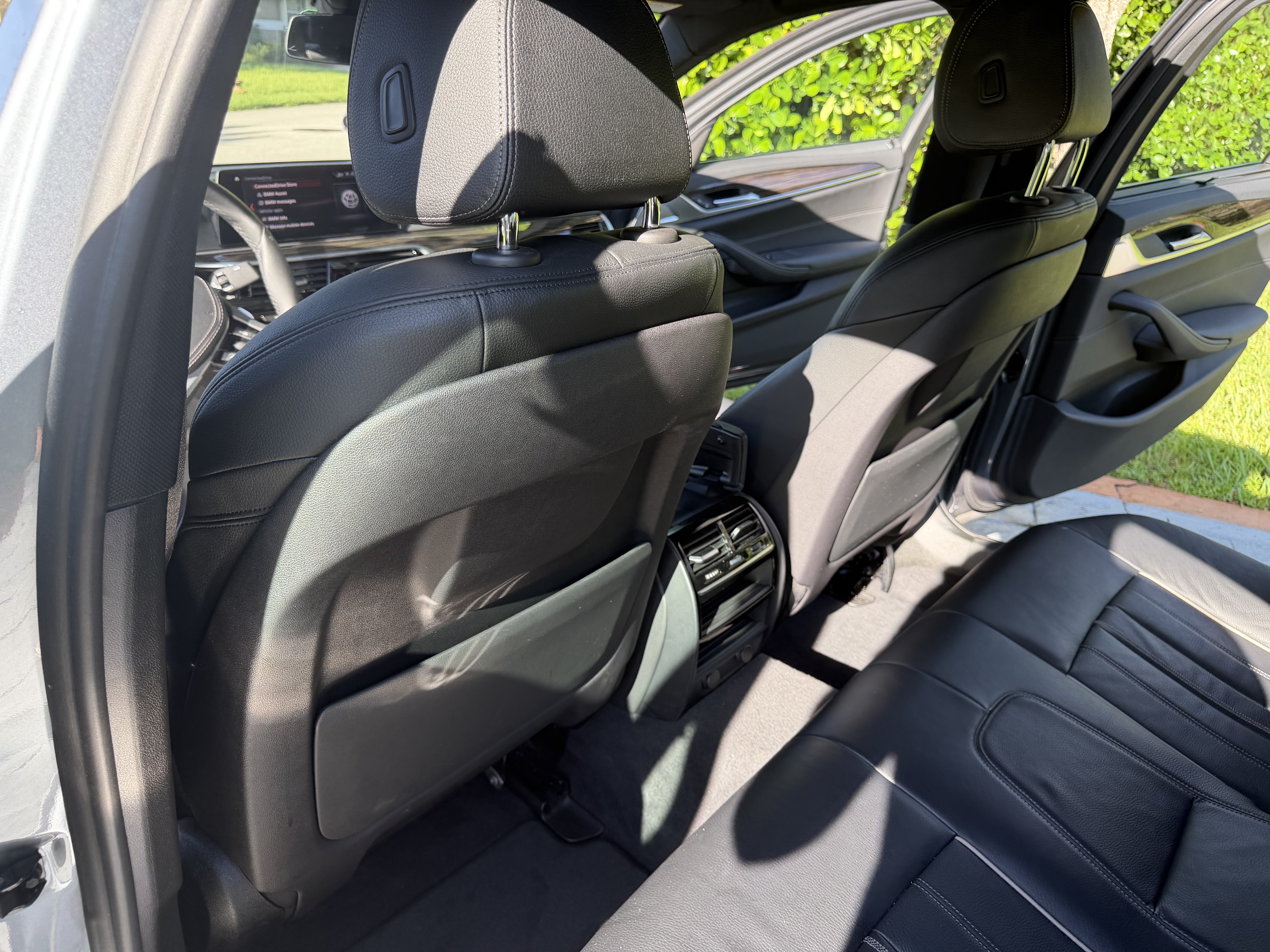 Used 2019 BMW 540i w/ Executive Package RWD image 17