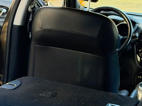 Used 2011 Nissan Juke SL w/ Sport Pkg image 9