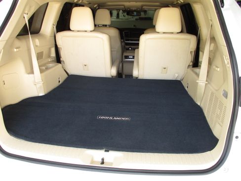 Used 2015 Toyota Highlander Limited FWD image 24
