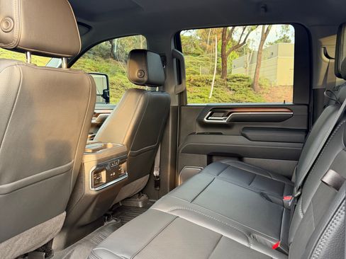 Used 2025 GMC Sierra 2500 Denali w/ Technology Package image 18