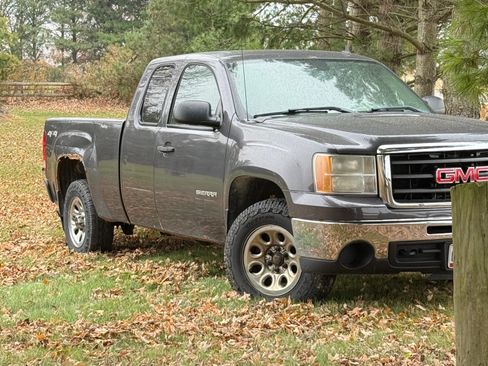 Used 2010 GMC Sierra 1500 SL image 13