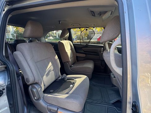Used 2016 Honda Odyssey SE image 9