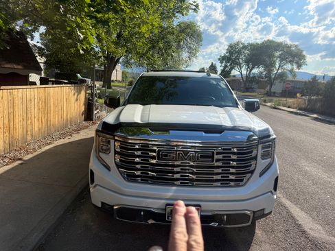 Used 2022 GMC Sierra 1500 Denali image 2