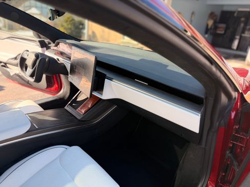 Used 2023 Tesla Model S Standard Range image 5